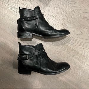 Freda Salvador Chelsea Boot